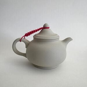 Chinese Sand Clay Teapot with Lid – Signed Base – Off-White Ceramic